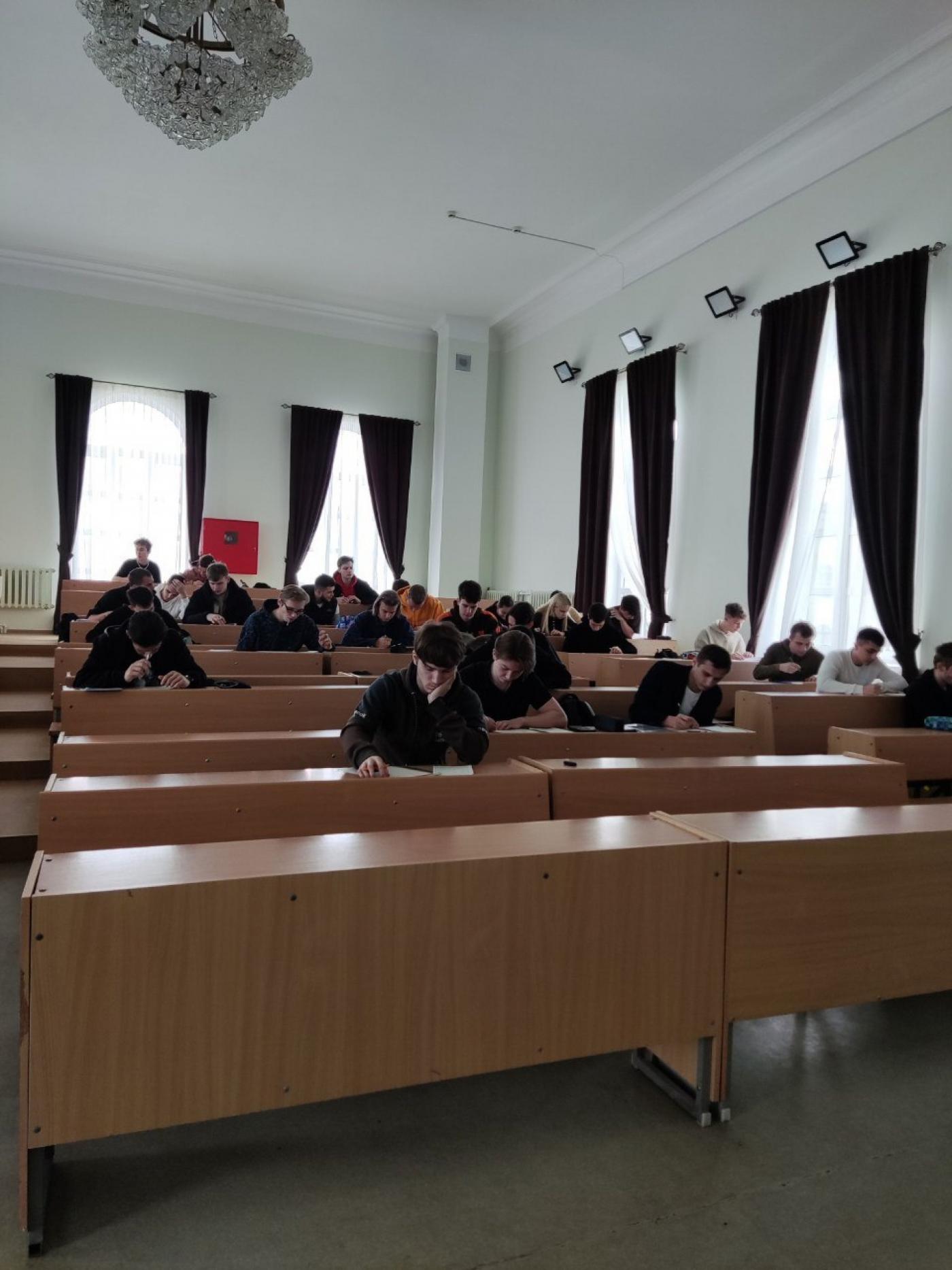 Университетская олимпиада по сопротивлению материалов (механике материалов)